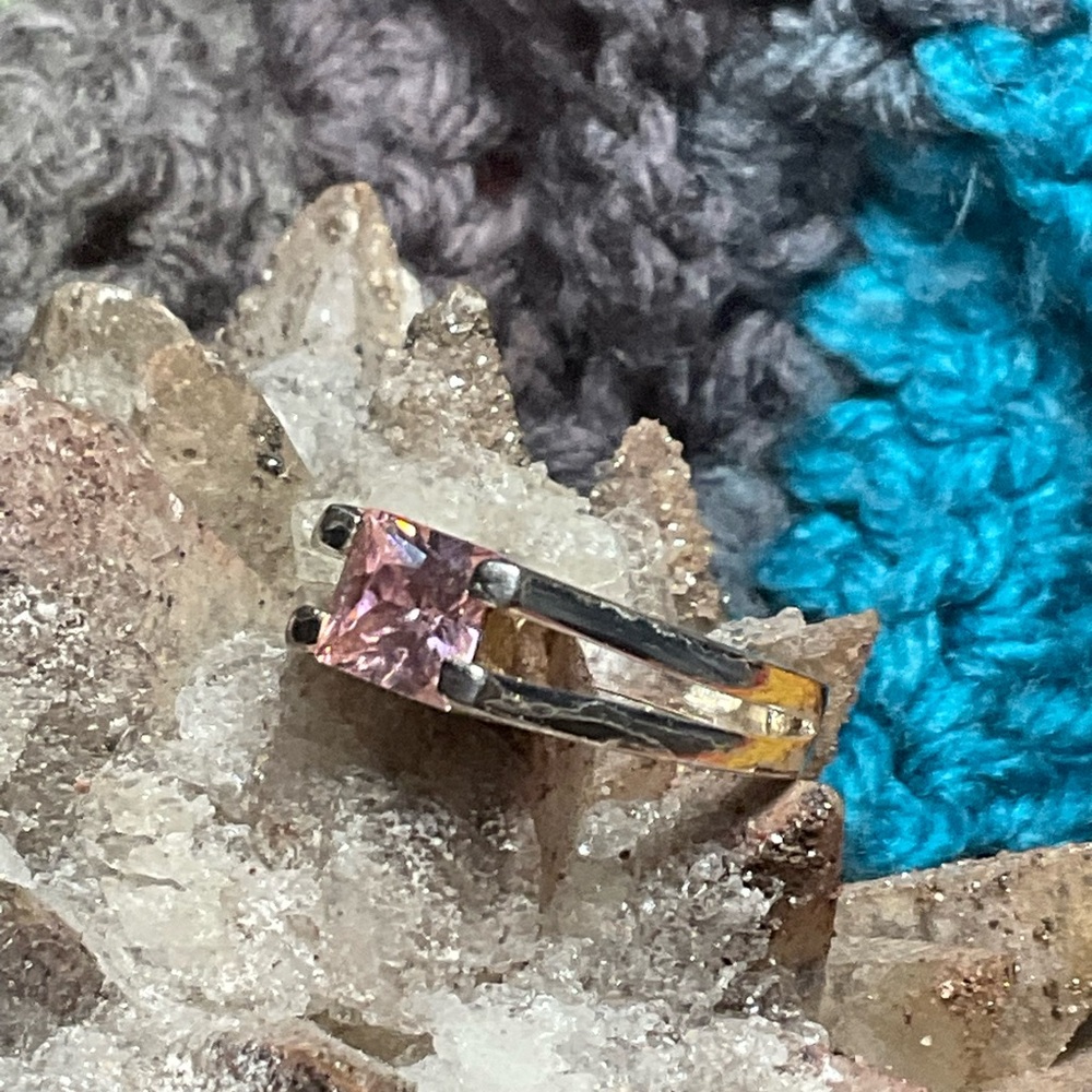 Pink Gem ring - Picture 2 of 7